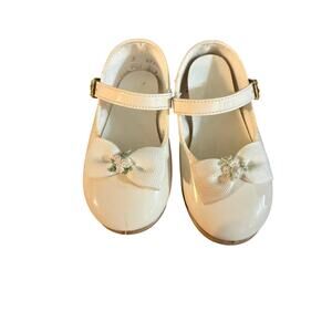 Cream Toddler Girls Dress Shoes Size 3 Y2K